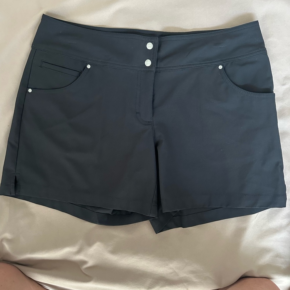 Slazenger Women's  size 8 golf Shorts. 5” inseam